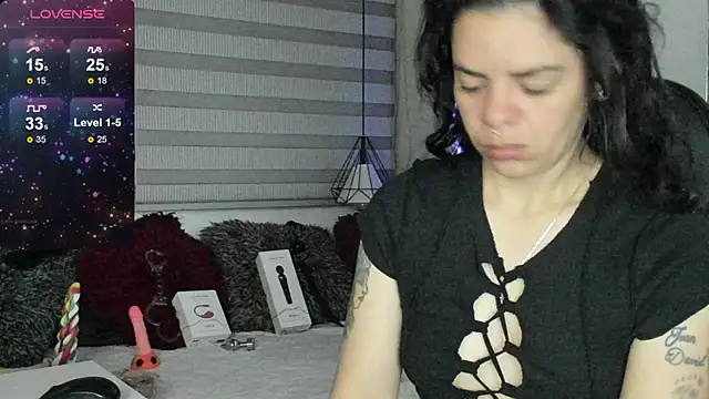 natasha logan  online show from 25, 7, 2026