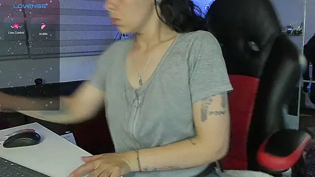 natasha logan  online show from 28, 2, 2026