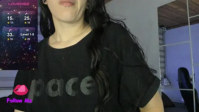 Snapshot of natasha_logan_ chatting on 23, 5, 2026 natasha logan online show from 23, 5, 2026