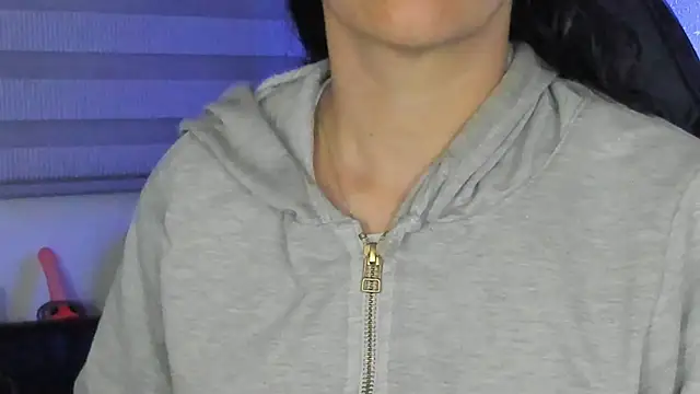 natasha logan  online show from 15, 12, 2025