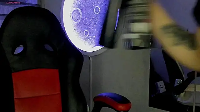 natasha logan  online show from 27, 10, 2025