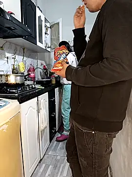 catire2323 online show from 17, 4, 2026