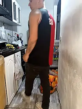 catire2323 online show from 15, 4, 2026