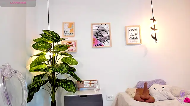 Snapshot of Rachel__Lang chatting on 6, 11, 2025 Rachel Lang online show from 6, 11, 2025