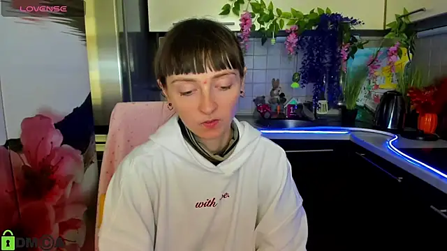 TayanaJons online show from 10, 4, 2026