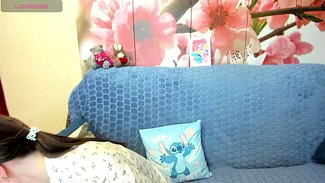 Snapshot of TayanaJons chatting on 4, 6, 2026 TayanaJons online show from 4, 6, 2026
