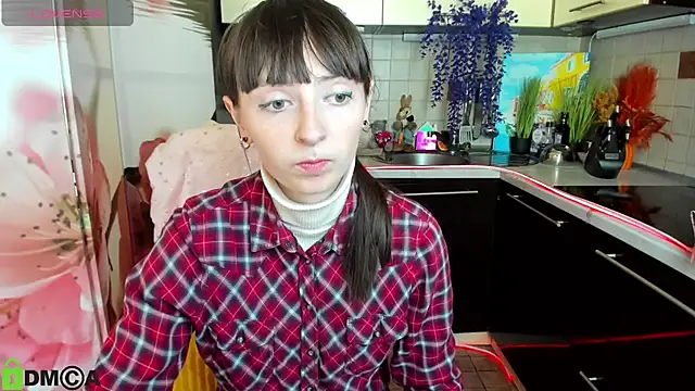 TayanaJons online show from 4, 3, 2026