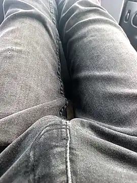 Freezing Duck online show from 21, 2, 2026