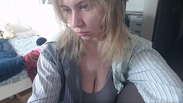 amanda kiss kiss online show from 17, 2, 2025