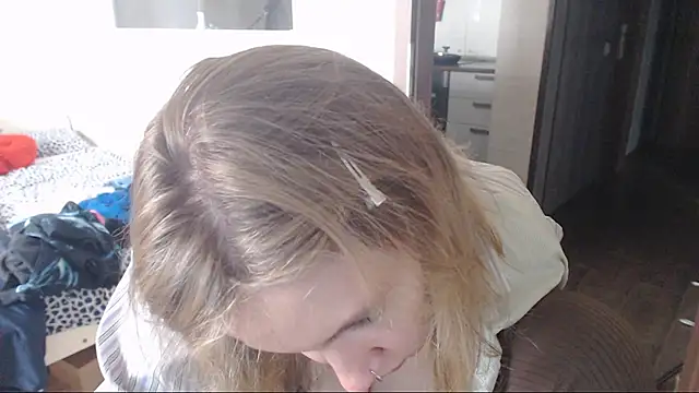 amanda kiss kiss online show from 1, 2, 2025