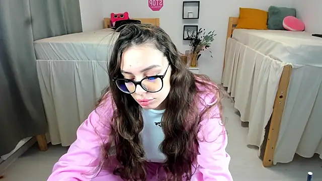 Snapshot of 18perfecttits chatting on 20, 9, 2025 18perfecttits online show from 20, 9, 2025