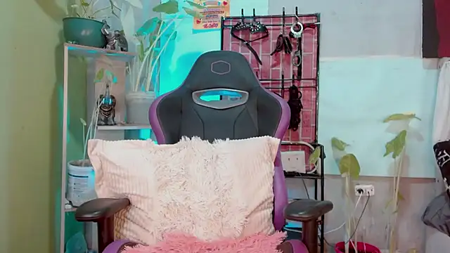 Snapshot of IM_MAYA chatting on 16, 11, 2025 IM MAYA online show from 16, 11, 2025