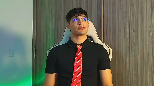 Jimmy Leeh  online show from 14, 11, 2025