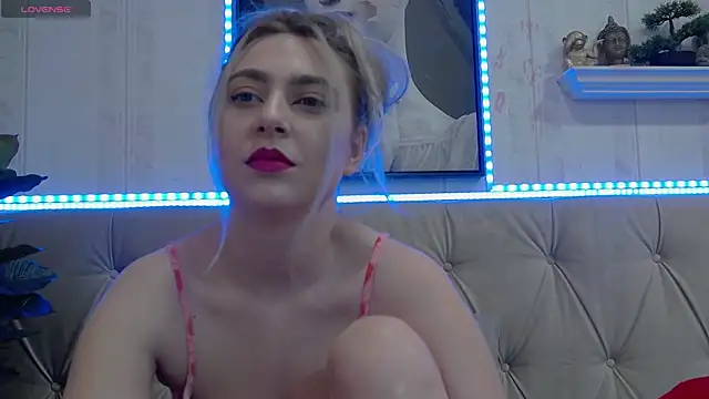 Snapshot of AvaBlue_ chatting on 9, 2, 2025 AvaBlue online show from 9, 2, 2025