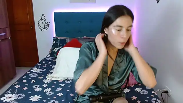 Snapshot of antonella_sweet33 chatting on 24, 1, 2025 antonella sweet33 online show from 24, 1, 2025