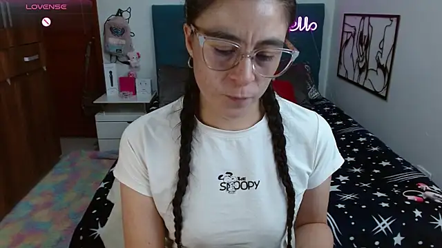 antonella sweet33 online show from 11, 3, 2026