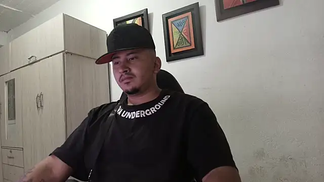 Snapshot of myke_andrade chatting on 24, 9, 2025 myke andrade online show from 24, 9, 2025