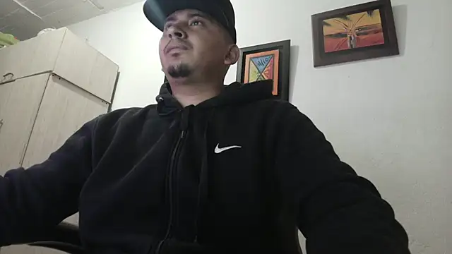 Snapshot of myke_andrade chatting on 16, 9, 2025 myke andrade online show from 16, 9, 2025
