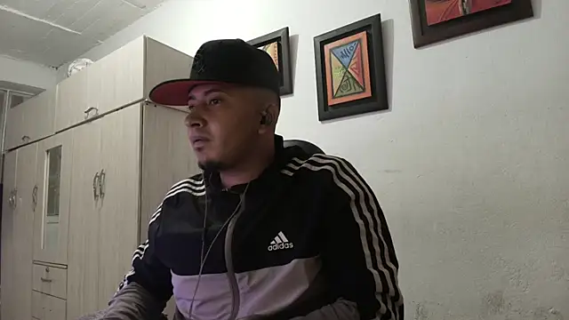 Snapshot of myke_andrade chatting on 25, 9, 2025 myke andrade online show from 25, 9, 2025