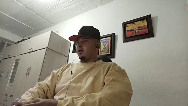 Snapshot of myke_andrade chatting on 28, 9, 2025 myke andrade online show from 28, 9, 2025