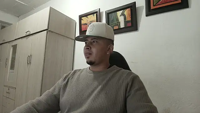 Snapshot of myke_andrade chatting on 2, 10, 2025 myke andrade online show from 2, 10, 2025