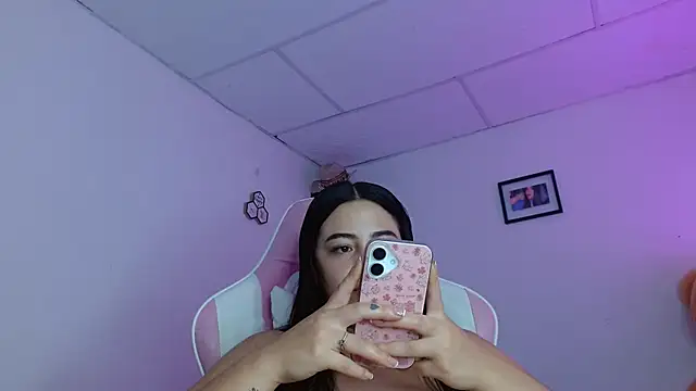 Snapshot of Dakota_bumm chatting on 25, 11, 2025 Dakota bumm online show from 25, 11, 2025