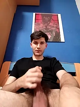 Snapshot of Esti02 chatting on 25, 11, 2025 Esti02 online show from 25, 11, 2025