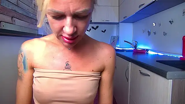 Snapshot of Skinny_Nally chatting on 16, 10, 2025 Skinny Nally online show from 16, 10, 2025