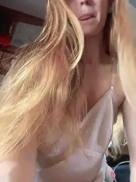 GoldenFlameGoddess online show from 13, 3, 2025