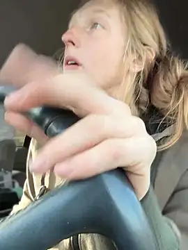 GoldenFlameGoddess online show from 20, 12, 2025