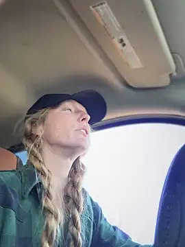 GoldenFlameGoddess online show from 28, 3, 2026