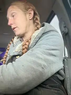 GoldenFlameGoddess online show from 12, 4, 2026