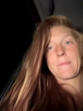 Snapshot of GoldenFlameGoddess chatting on 13, 11, 2025 GoldenFlameGoddess online show from 13, 11, 2025