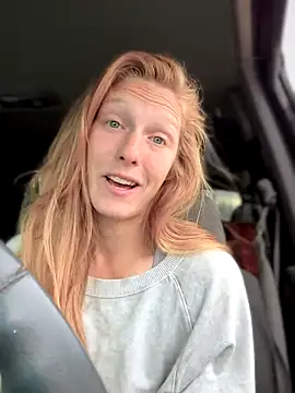 Snapshot of GoldenFlameGoddess chatting on 24, 10, 2025 GoldenFlameGoddess online show from 24, 10, 2025