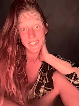 Snapshot of GoldenFlameGoddess chatting on 12, 11, 2025 GoldenFlameGoddess online show from 12, 11, 2025