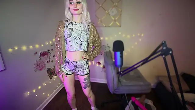 Snapshot of Starr1123 chatting on 26, 11, 2025 Starr1123 online show from 26, 11, 2025