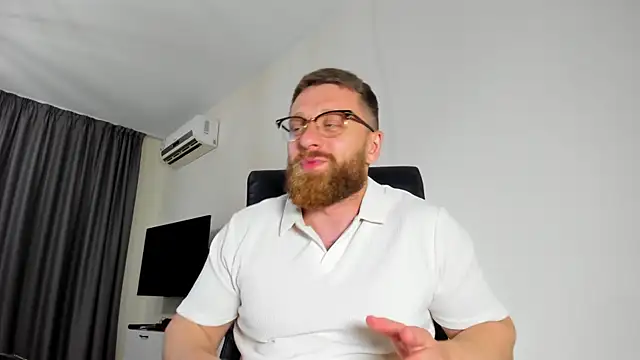 Findom guy online show from 26, 5, 2026