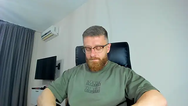 Findom guy online show from 27, 4, 2026
