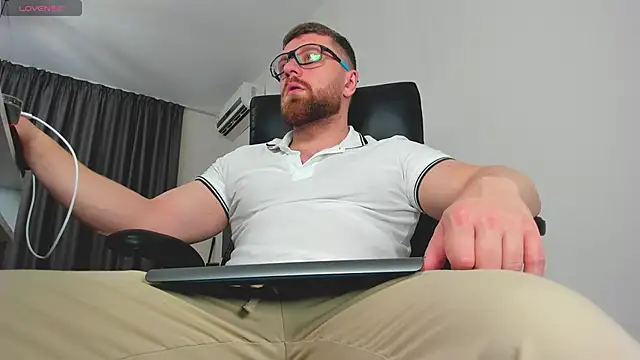 Findom guy online show from 11, 2, 2026