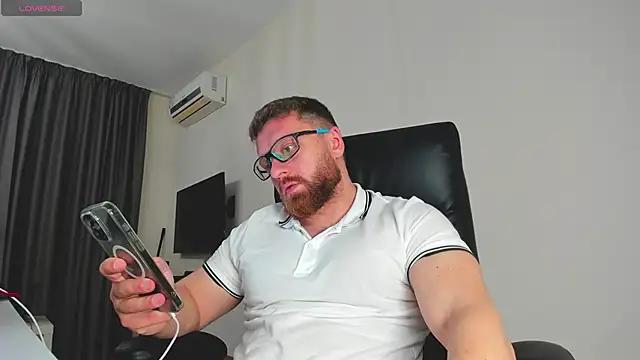 Findom guy online show from 14, 3, 2026