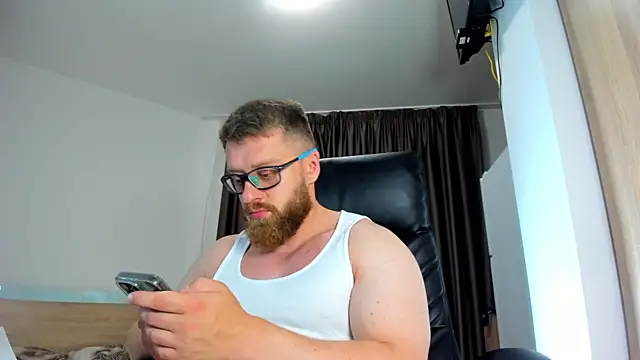 Snapshot of Findom_guy chatting on 6, 6, 2026 Findom guy online show from 6, 6, 2026
