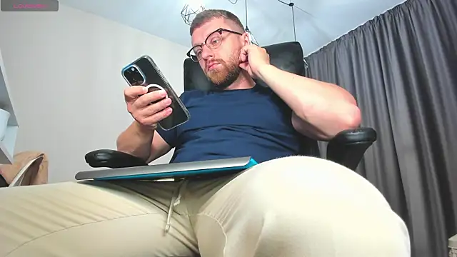 Findom guy online show from 25, 10, 2025