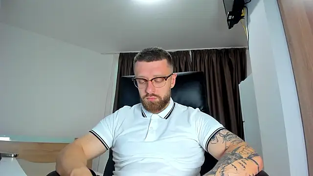 Snapshot of Findom_guy chatting on 20, 7, 2026 Findom guy online show from 20, 7, 2026