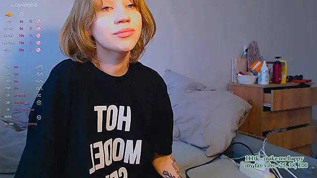 Snapshot of amelia_lye chatting on 14, 5, 2026 amelia lye online show from 14, 5, 2026