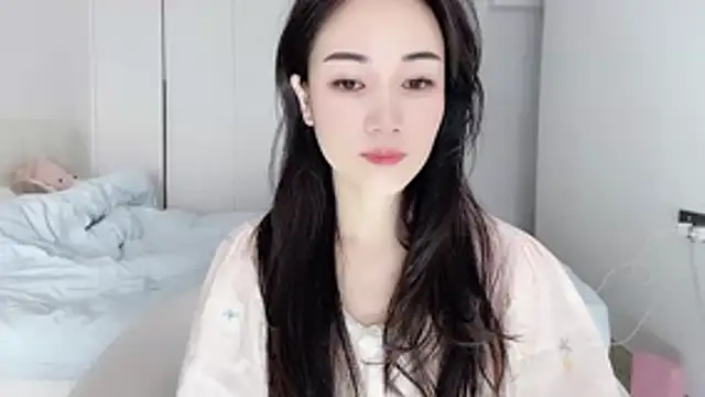 Snapshot of MIa59 chatting on 2, 12, 2025 MIa59 online show from 2, 12, 2025