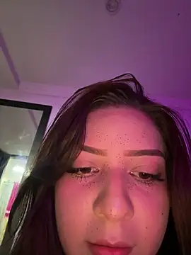 Zoe Lennoxx online show from 13, 5, 2026