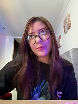 Snapshot of Zoe_Lennoxx chatting on 4, 8, 2026 Zoe Lennoxx online show from 4, 8, 2026