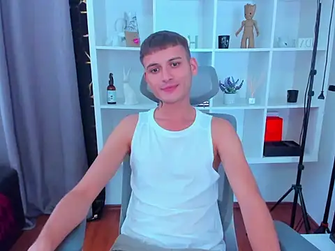 andboyfor6 online show from 11, 9, 2025