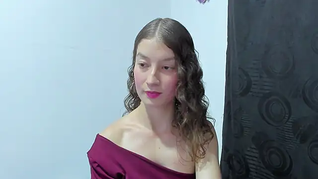 Snapshot of MiiaVolkova chatting on 19, 9, 2025 MiiaVolkova online show from 19, 9, 2025