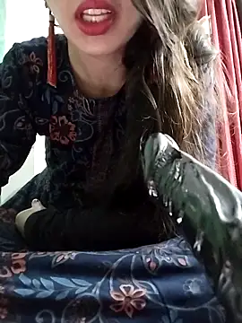 Snapshot of Noor_Darliing chatting on 11, 11, 2025 Noor Darliing online show from 11, 11, 2025